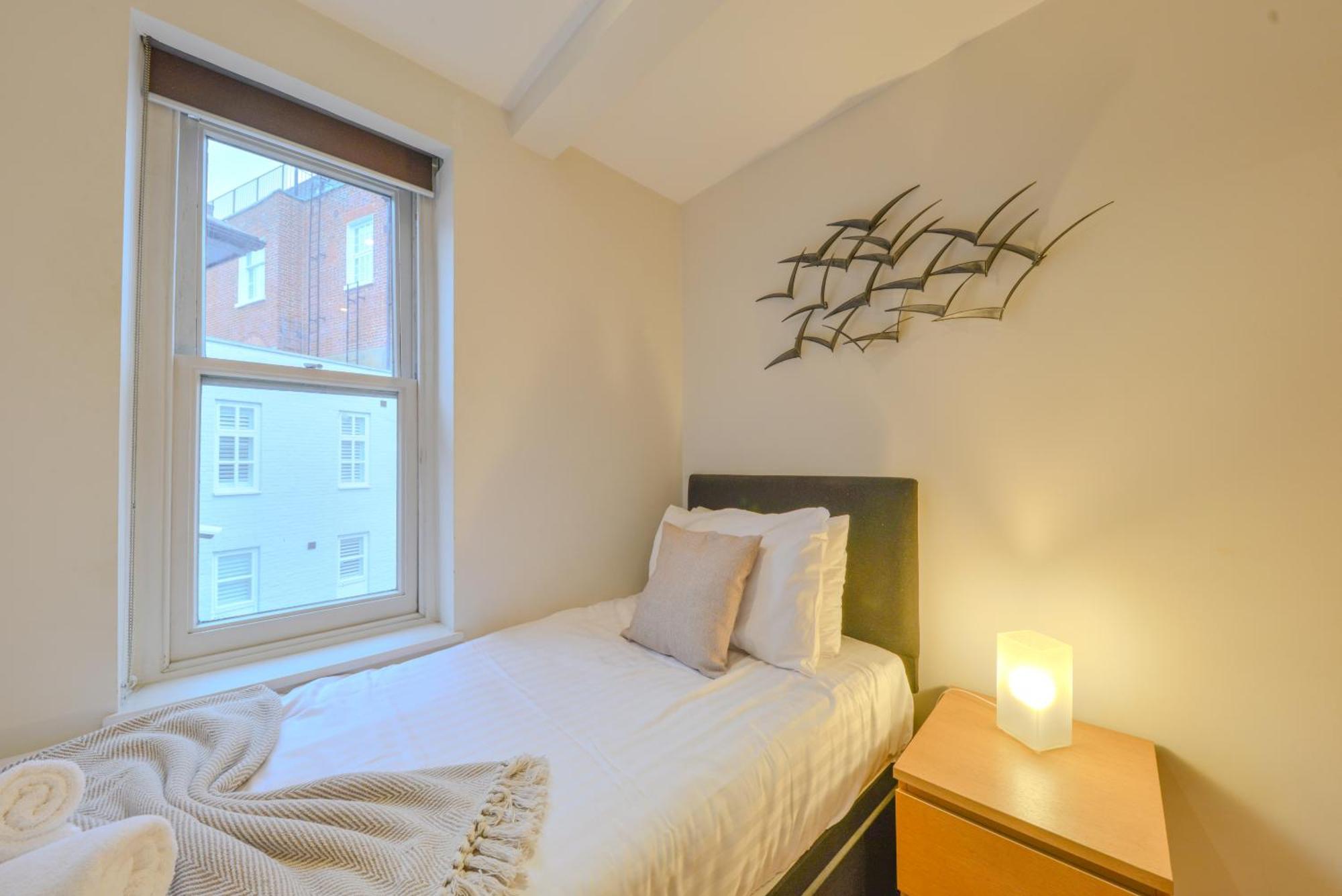 Central Two Bedroom Apartments St Albans By Central Stays Short Lets & Serviced Accommodation With Free Parking Номер фото